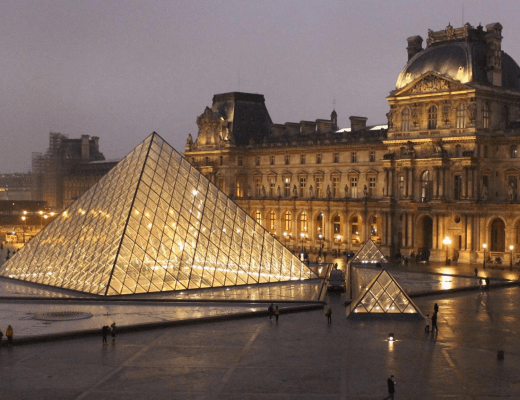 Louvre bei Nacht, Glaspyramide