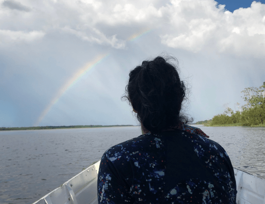 Peru Reiseblogger im Boot, Pacaya Samiria Amazon Lodge
