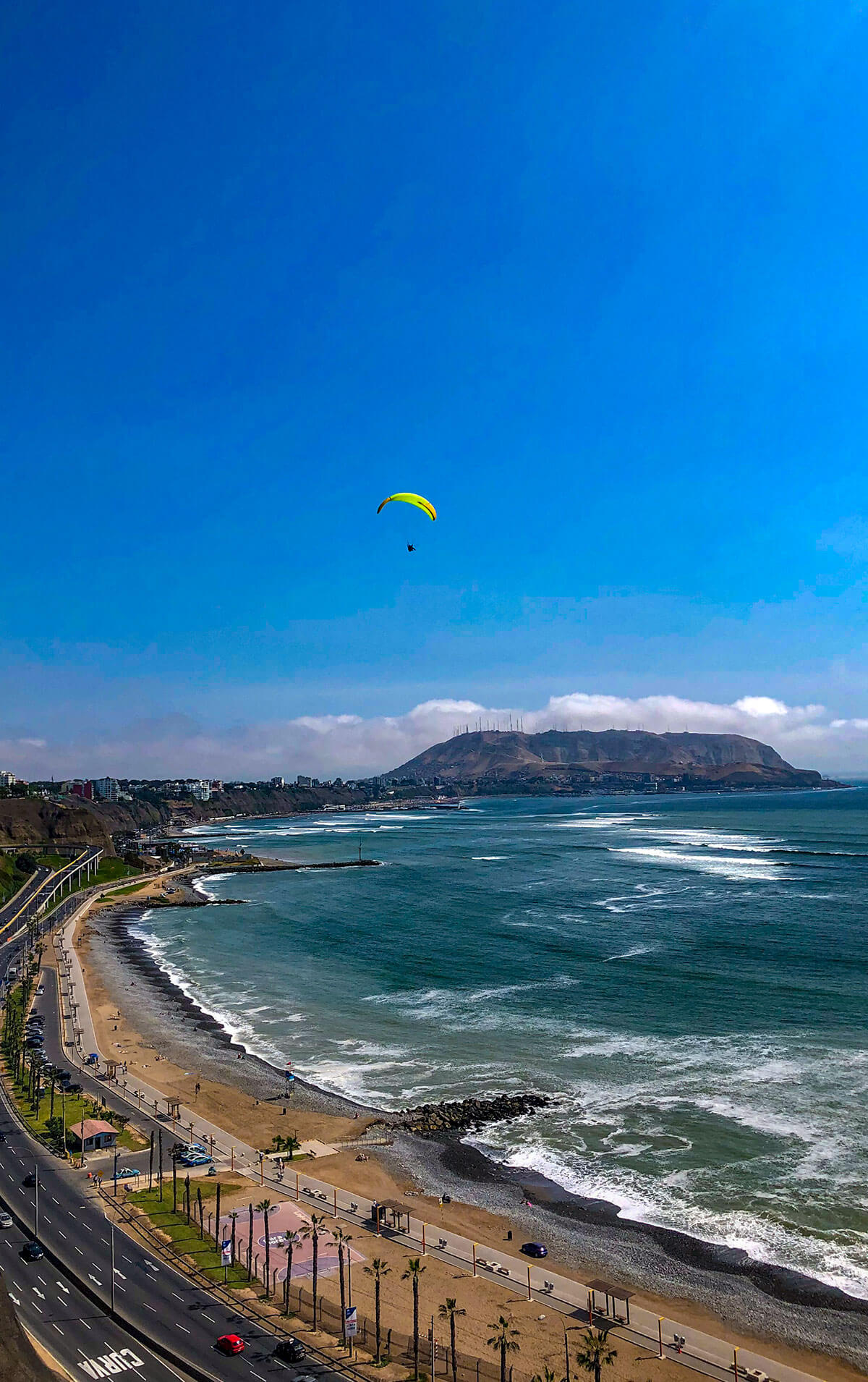 Paraglider über Miraflores, Lima