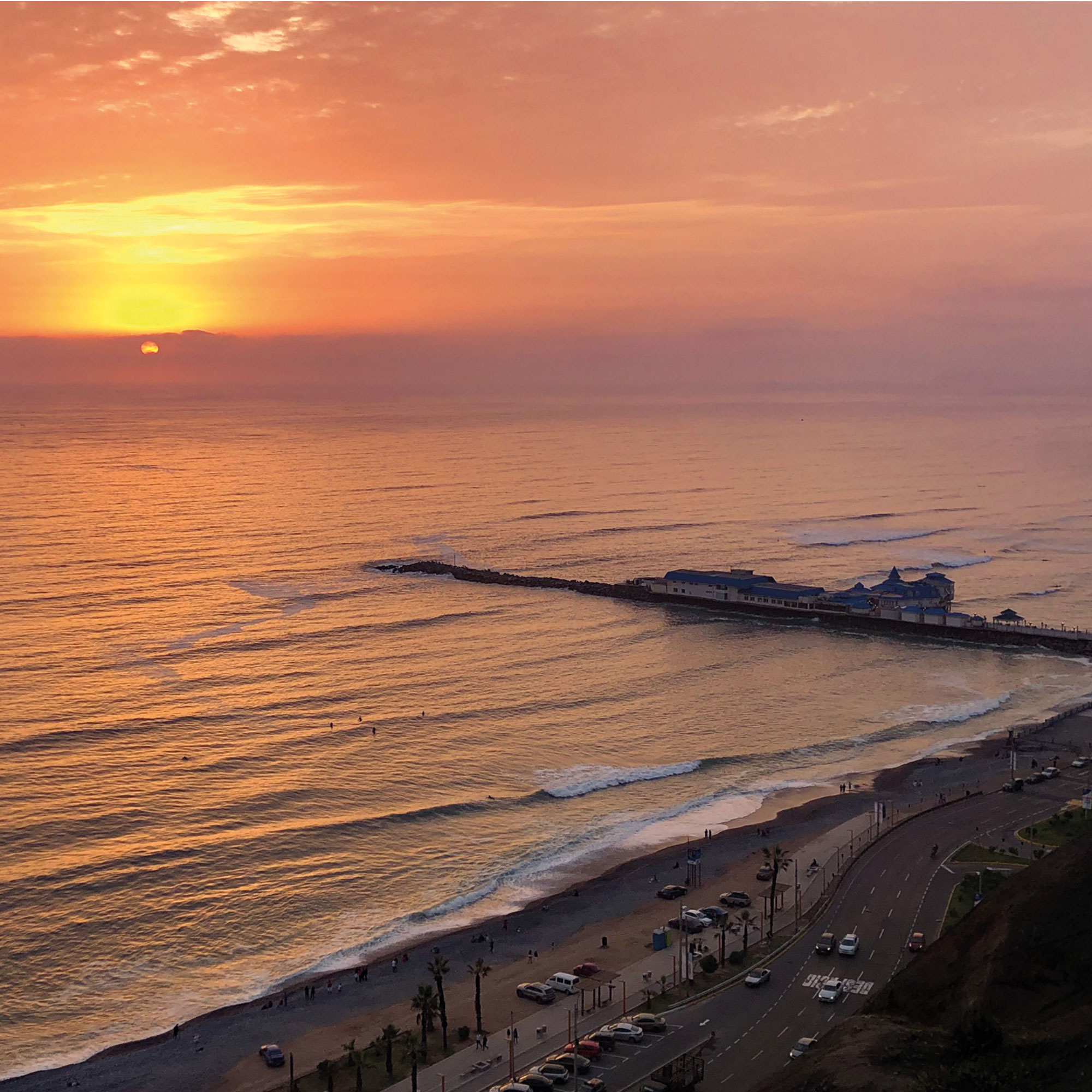 Lima, Pazifik bei Sonnenuntergang