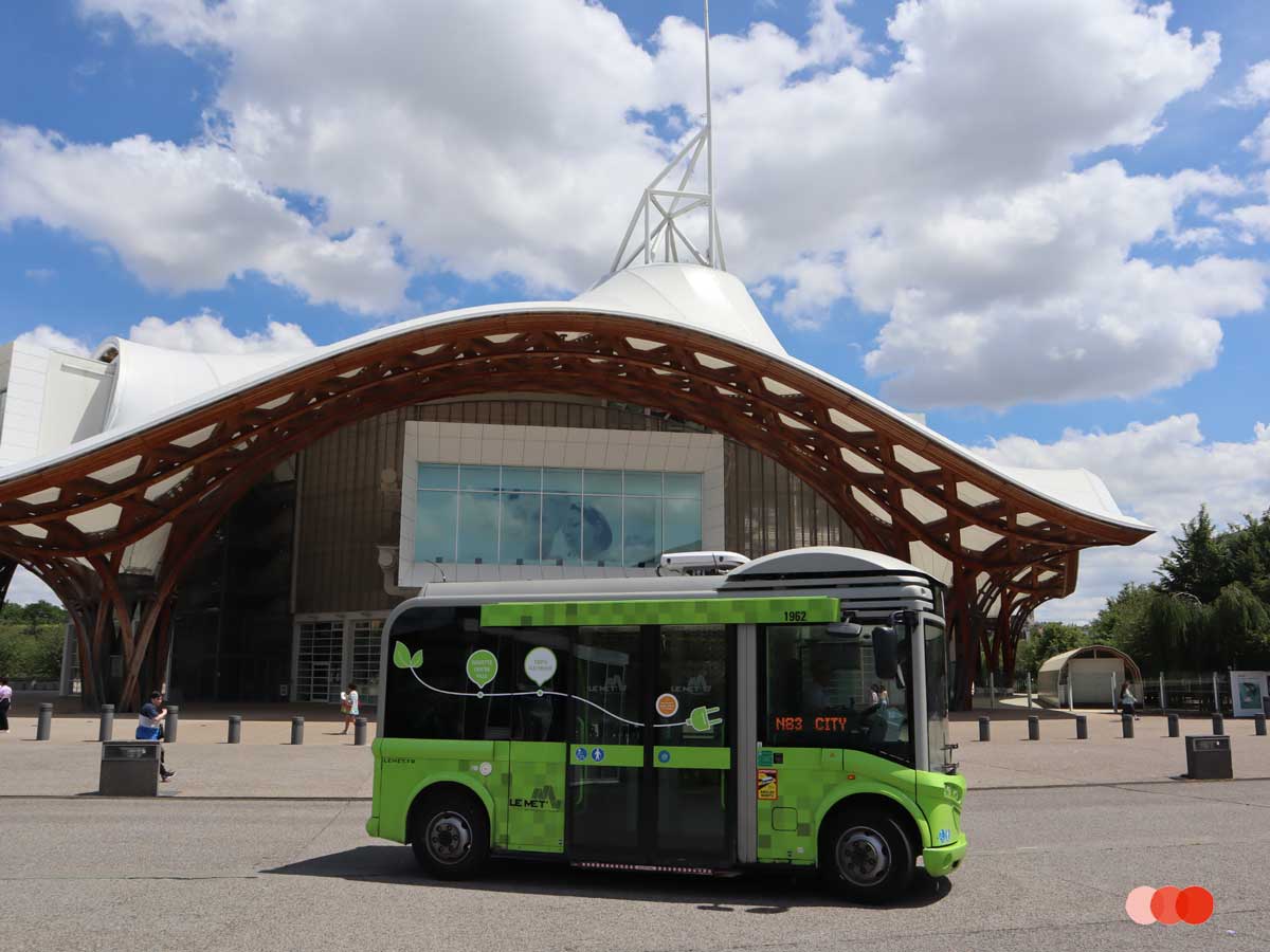 Metz, Centre Pompidou en elektrische bus